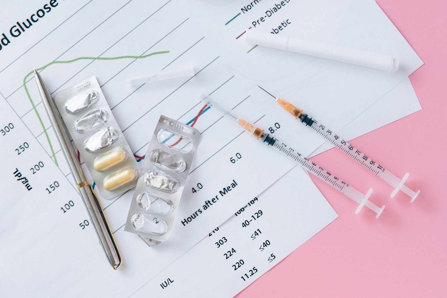 Auto-injector pen representing Ozempic NHS UK weight loss drugs treatment